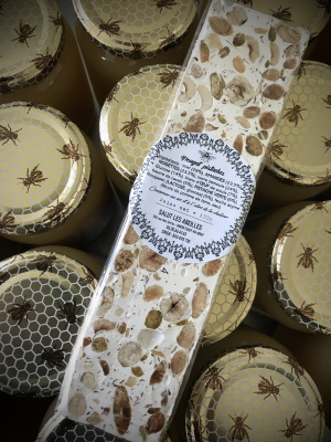 Card Image nougat pistaches